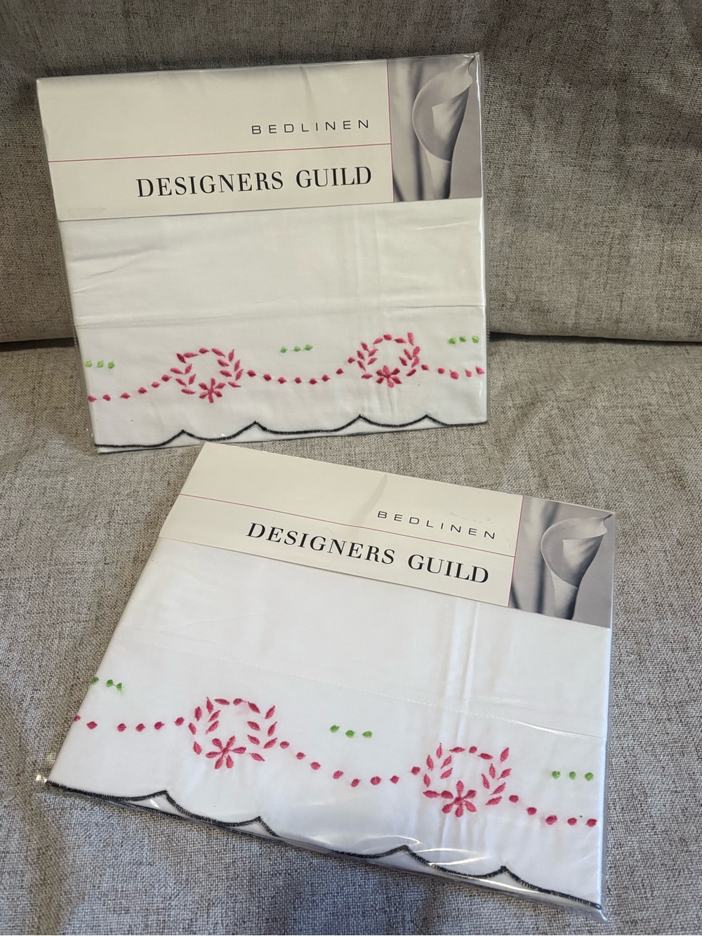 Designers Guild Bedlinen Cotton Pillowcase Set with Embroidered Floral Accents